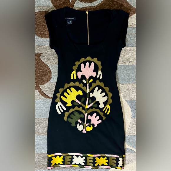 French Connection Sleeveless Embroidered Aztec Flower Knit Mini Dress - Picture 3 of 9